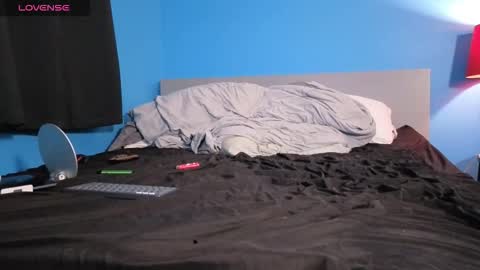 Snapshot of mikehawk1589 chatting on October 2025 06:38:01 AM mikehawk1589 online show from October 2025 06:38:01 AM