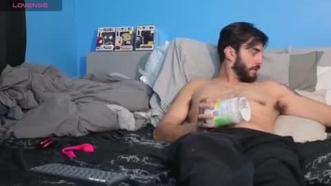 Snapshot of mikehawk1589 chatting on November 2025 02:35:01 AM mikehawk1589 online show from November 2025 02:35:01 AM