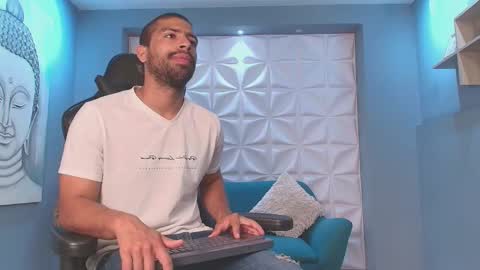 Snapshot of mikepark_ chatting on September 2025 11:21:02 AM MIKE PARK online show from September 2025 11:21:02 AM