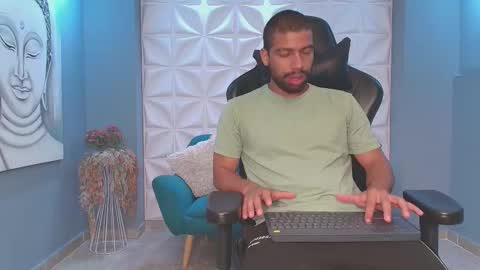 Snapshot of mikepark_ chatting on September 2025 11:11:01 AM MIKE PARK online show from September 2025 11:11:01 AM