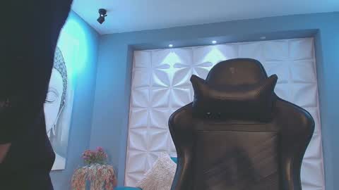 Snapshot of mikepark_ chatting on September 2025 11:12:02 AM MIKE PARK online show from September 2025 11:12:02 AM