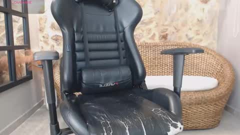 Snapshot of mikepark_ chatting on September 2025 11:03:01 AM MIKE PARK online show from September 2025 11:03:01 AM