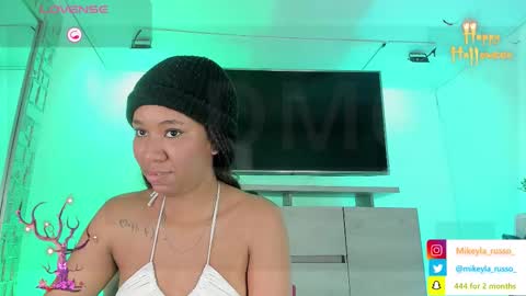 Mikeyla  online show from October 2025 09:26:02 PM