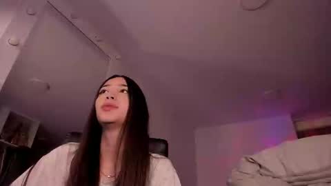 VIOLETAMIKE online show from October 2025 01:31:02 AM