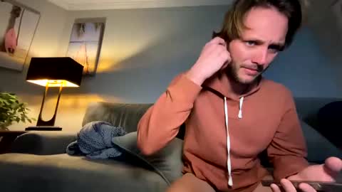 Snapshot of mikeywhite123 chatting on January 2025 07:58:01 AM mikeywhite123 online show from January 2025 07:58:01 AM