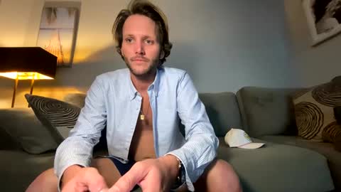 Snapshot of mikeywhite123 chatting on January 2025 11:06:01 AM mikeywhite123 online show from January 2025 11:06:01 AM