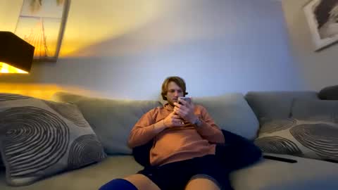 Snapshot of mikeywhite123 chatting on March 2025 08:10:02 AM mikeywhite123 online show from March 2025 08:10:02 AM