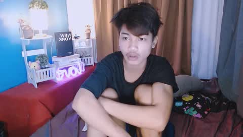 Snapshot of mikhayla_and_zeus_room chatting on December 2024 02:31:01 AM Mikhayla and Zeus online show from December 2024 02:31:01 AM