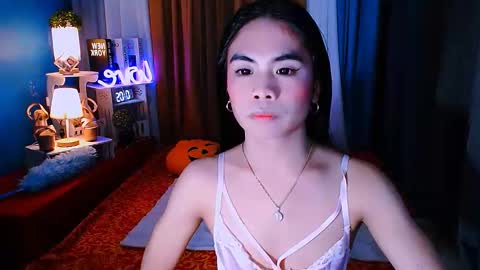 Snapshot of mikhayla_and_zeus_room chatting on January 2025 11:46:01 AM Mikhayla and Zeus online show from January 2025 11:46:01 AM