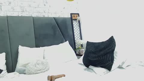 Snapshot of mila_adamss chatting on December 2024 05:11:01 PM mila_adamss online show from December 2024 05:11:01 PM