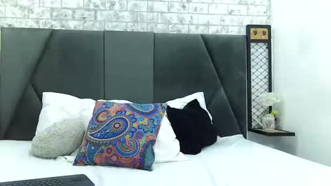 Snapshot of mila_adamss chatting on February 2025 11:25:02 AM mila_adamss online show from February 2025 11:25:02 AM