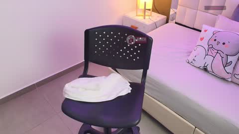 Milena  online show from January 2025 11:24:01 AM