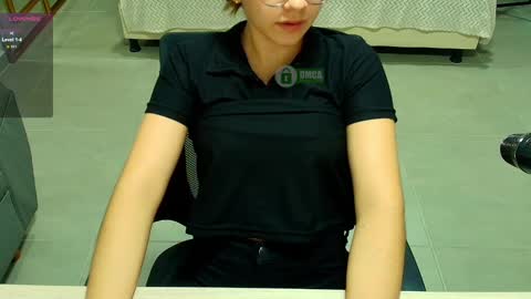 Milena  online show from February 2025 05:18:02 PM