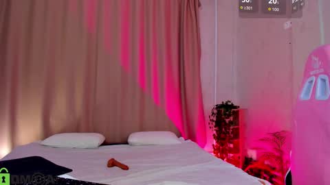 mila_kinor online show from October 2025 01:06:01 AM