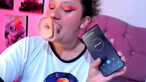 Snapshot of mila_nixon01 chatting on November 2025 05:00:01 PM MILA online show from November 2025 05:00:01 PM