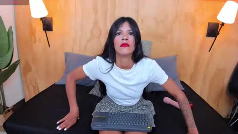 Mila and samy online show from September 2025 12:08:02 PM