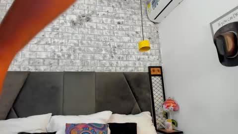 Snapshot of milaaadams chatting on October 2025 10:22:02 AM mila online show from October 2025 10:22:02 AM