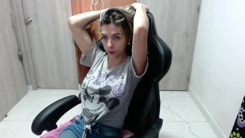 milacoxx8819 online show from February 2025 02:17:02 AM
