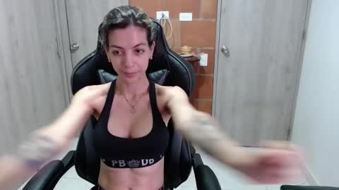 milacoxx8819 online show from March 2025 01:28:02 PM