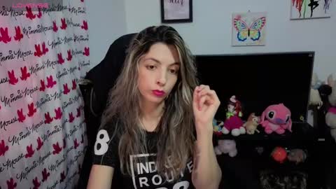 Snapshot of milacoxx8819 chatting on October 2025 04:16:01 PM milacoxx8819 online show from October 2025 04:16:01 PM