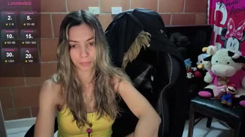 Snapshot of milacoxx8819 chatting on October 2025 11:35:01 PM milacoxx8819 online show from October 2025 11:35:01 PM