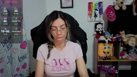 Snapshot of milacoxx8819 chatting on November 2025 01:28:01 AM milacoxx8819 online show from November 2025 01:28:01 AM