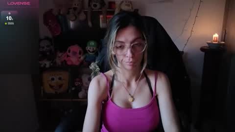 Snapshot of milacoxx8819 chatting on November 2025 09:57:02 PM milacoxx8819 online show from November 2025 09:57:02 PM