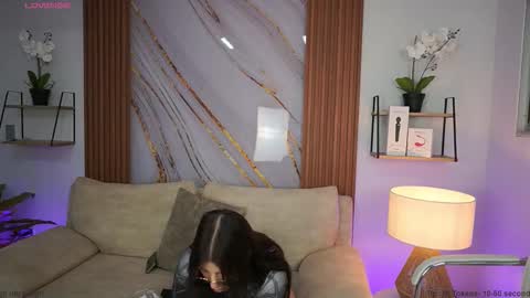 milacrave online show from September 2025 11:37:01 AM