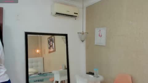 miladiosa online show from September 2025 11:59:01 AM