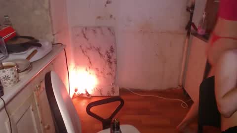 Snapshot of milana_sexwife chatting on November 2025 08:33:02 PM Dan and Milana online show from November 2025 08:33:02 PM