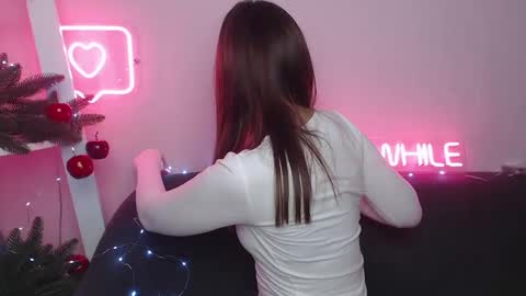 milanaangelas online show from December 2024 02:10:02 PM