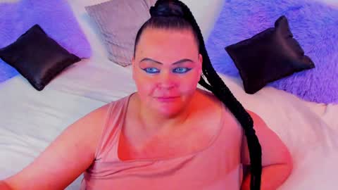 Lana online show from February 2025 10:43:01 PM