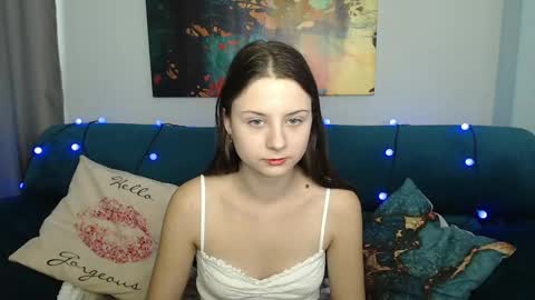 milanaroz online show from December 2024 11:57:02 AM