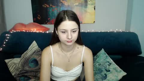 milanaroz online show from December 2024 05:49:01 AM