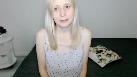 Milena online show from February 2025 03:48:01 AM