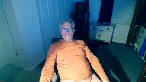 Milehi1958 online show from February 2025 11:40:02 AM