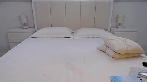 Milena online show from September 2025 04:57:02 AM