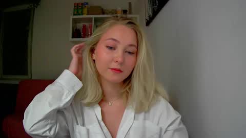 Milena new nonude shy blonde natural online show from September 2025 07:28:01 PM