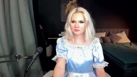 Milena online show from March 2025 08:10:02 PM