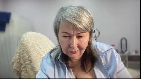 Snapshot of milf_charlotty chatting on November 2025 04:55:02 AM Charlotte online show from November 2025 04:55:02 AM