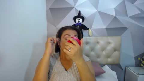 milf_hugeboobs online show from October 2025 06:31:02 PM