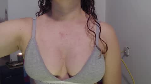 Valeria online show from September 2025 03:22:01 PM