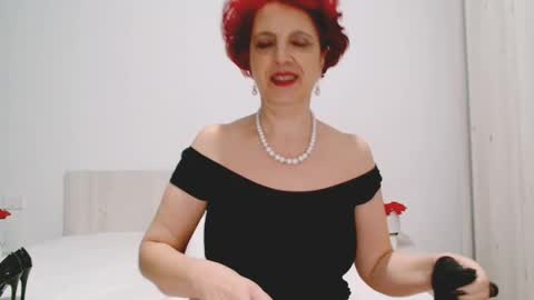Snapshot of milffsupreme chatting on December 2024 03:55:01 PM Milfsupreme online show from December 2024 03:55:01 PM