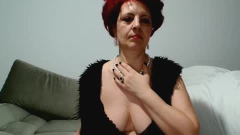Snapshot of milffsupreme chatting on January 2025 08:51:02 PM Milfsupreme online show from January 2025 08:51:02 PM