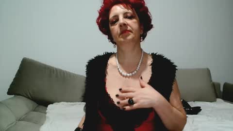 Snapshot of milffsupreme chatting on February 2025 08:57:01 PM Milfsupreme online show from February 2025 08:57:01 PM
