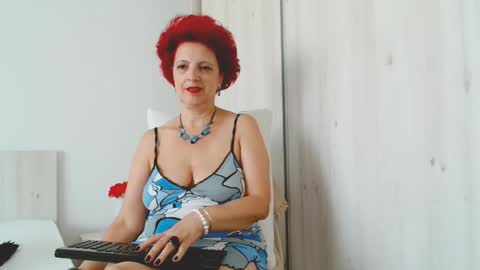 Snapshot of milffsupreme chatting on September 2025 11:21:01 AM Milfsupreme online show from September 2025 11:21:01 AM