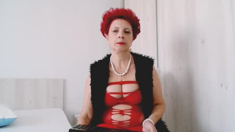 Snapshot of milffsupreme chatting on September 2025 11:44:01 AM Milfsupreme online show from September 2025 11:44:01 AM