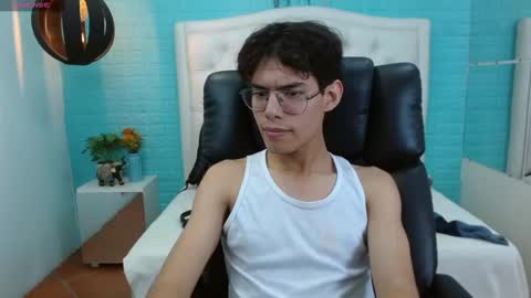 M I L I  T O online show from September 2025 11:29:01 PM