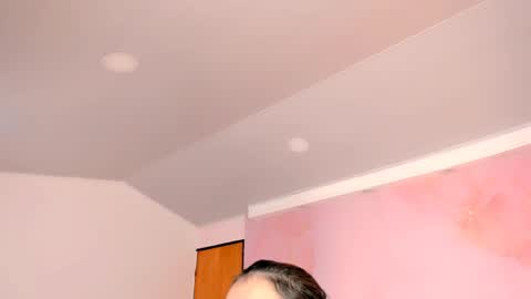 S O F I A online show from October 2025 12:14:02 PM