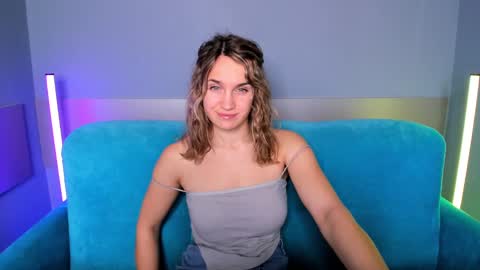 milkablond online show from December 2024 02:21:02 AM